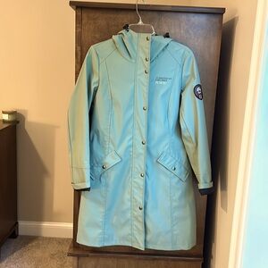 Woman’s Pre-Owned Scandinavian Explorer Raincoat Size Small